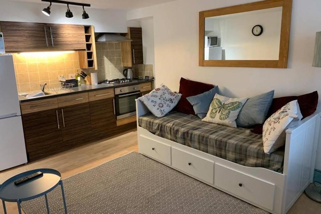 Апартаменты The Snug, A Great Flat In The Heart Of Peebles. Экстерьер фото